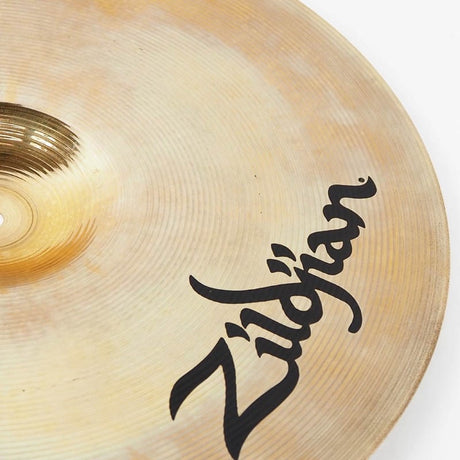 Used_Zildjian_Medium_Crash_18_[Brilliant_Finish_1672g]_07