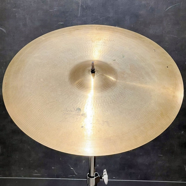 Used_Zildjian_Medium_Ride_20_[2445g][with_rivets]_01