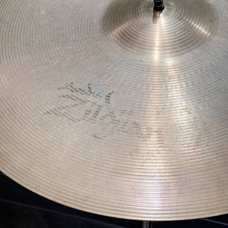 Used_Zildjian_Medium_Ride_20_[2445g][with_rivets]_03