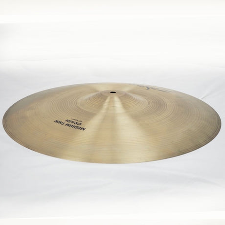 Used_Zildjian_Medium_Thin_Crash_18_[1422g]_03