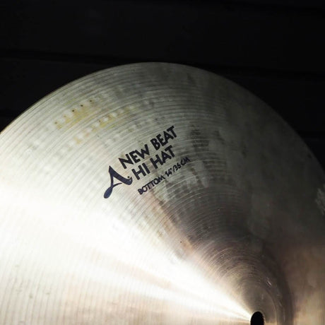 Used_Zildjian_New_Beat_HiHat_14_pair_[Top__1164g_Bottom__1536g]_09