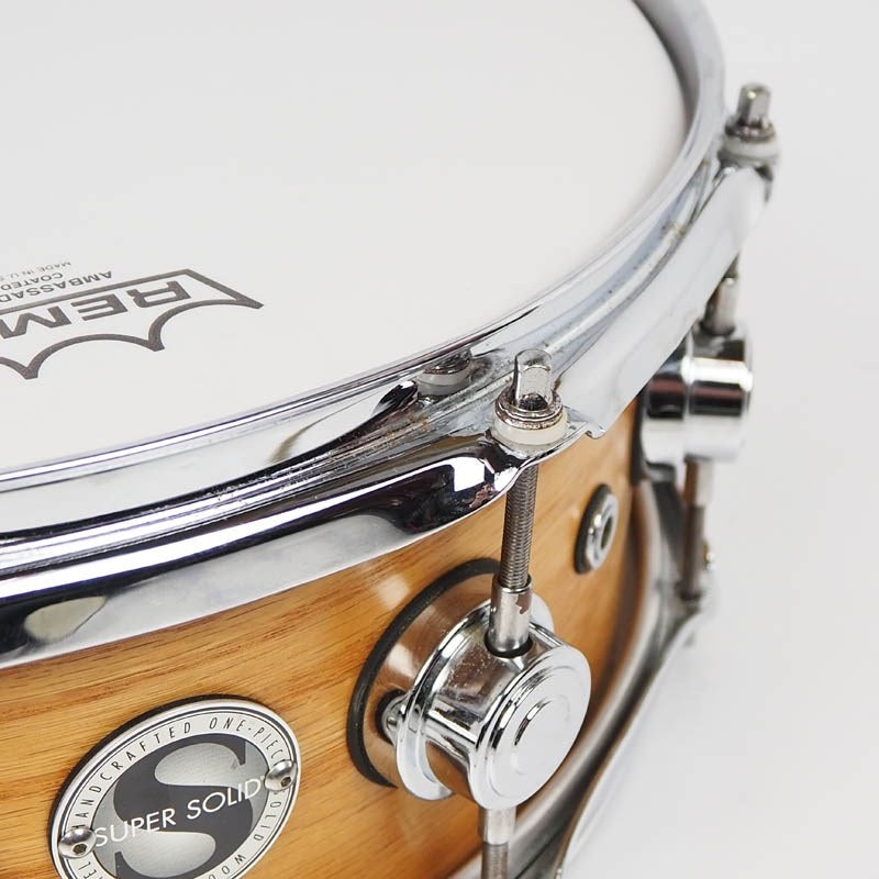 Used，_Price_Reduced!_Collector's_Series_Super_Solid_Oak_14x5_5__Guitar_with_SKB_Hard_Case_08