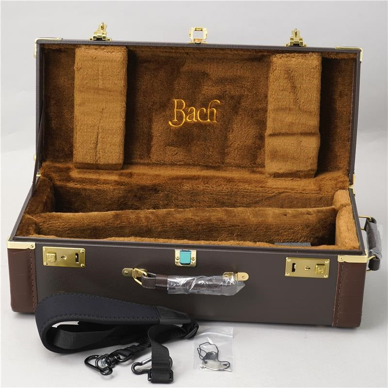 Used_bag___Genuine_ARTISAN_double_trumpet_case_(hard_type)_02