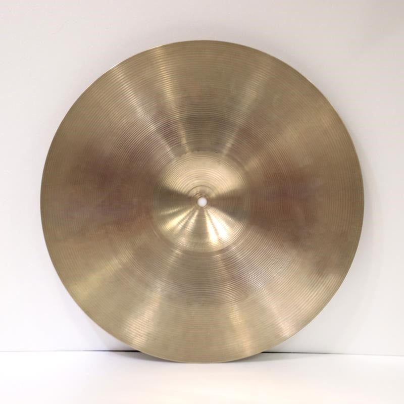 VINTAGE_1970s_A_Zildjian_Crash_18''_[1680g]_02