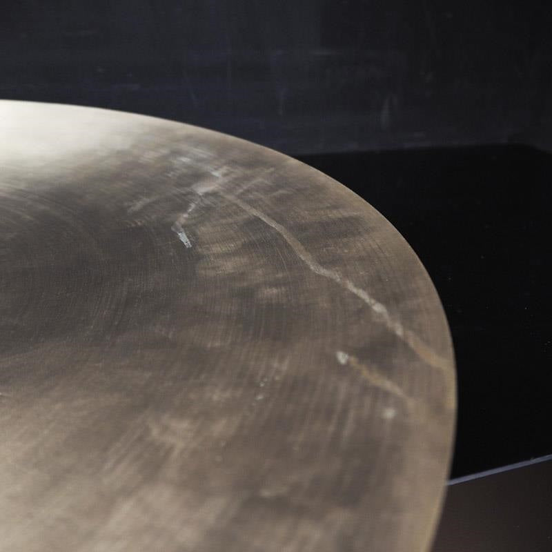 VINTAGE_60s_Zildjian_Crash_18_[1586g_with_keyhole]_08