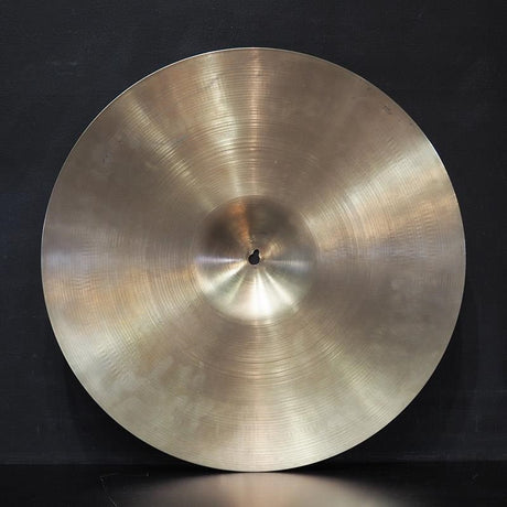 VINTAGE_60s_Zildjian_Crash_18_[1586g_with_keyhole]_09