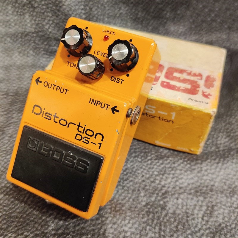 VINTAGE_DS-1_Distortion_'80_Silver_Screw_08