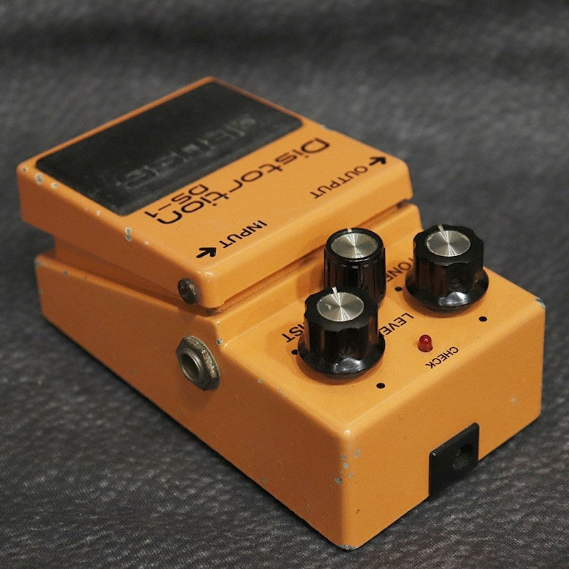 VINTAGE_DS-1_Distortion_'81_Long_Dash_Black_Screw_03