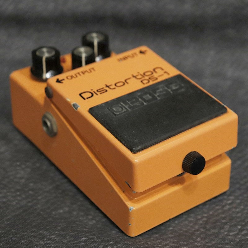 VINTAGE_DS-1_Distortion_'81_Long_Dash_Black_Screw_04