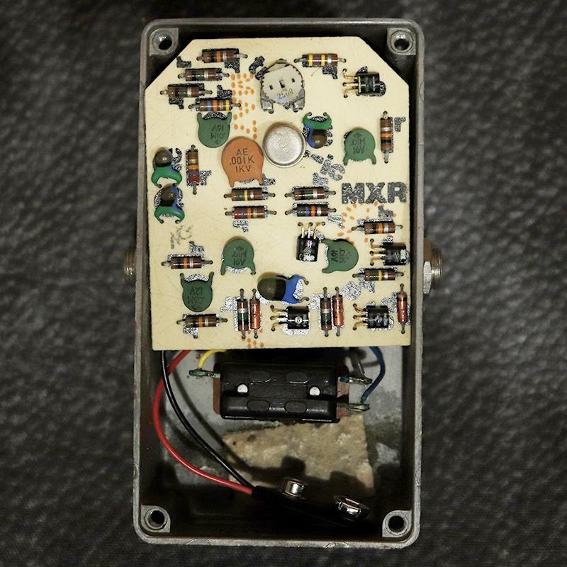 VINTAGE_Dyna_Comp_Script_Logo_BUD_Case_late'74_06