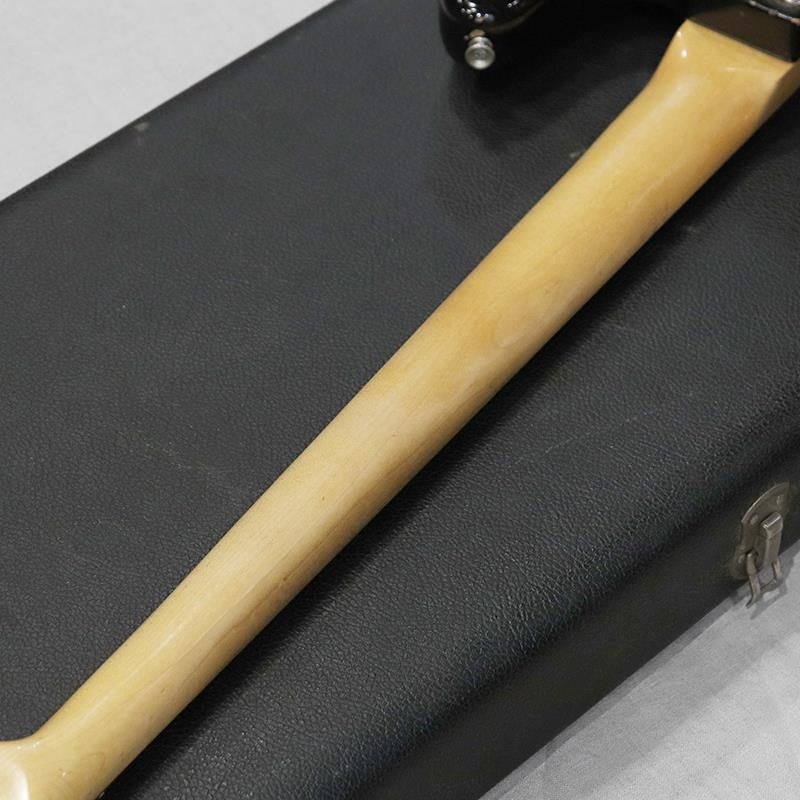 VINTAGE_Jazz_Bass_'64_Sunburst_R_08