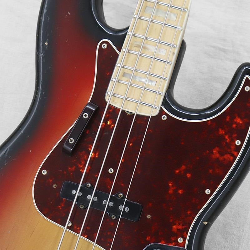 VINTAGE_Jazz_Bass_'74_Sunburst_M_05
