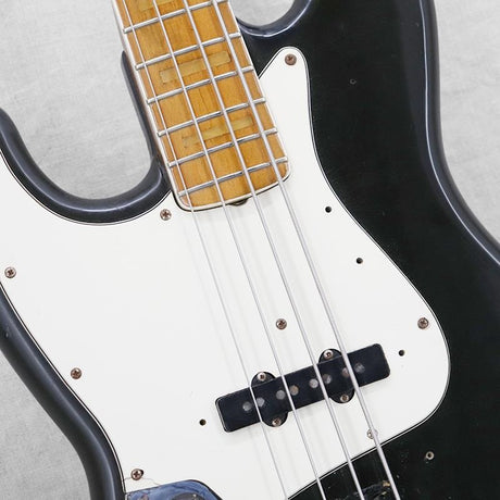 VINTAGE_Jazz_Bass_'75_Left_Handed_Black_M_05