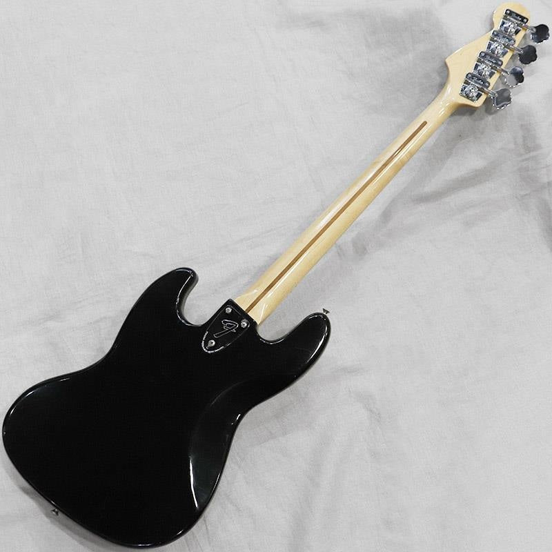 VINTAGE_Jazz_Bass_'77_Black_M_03