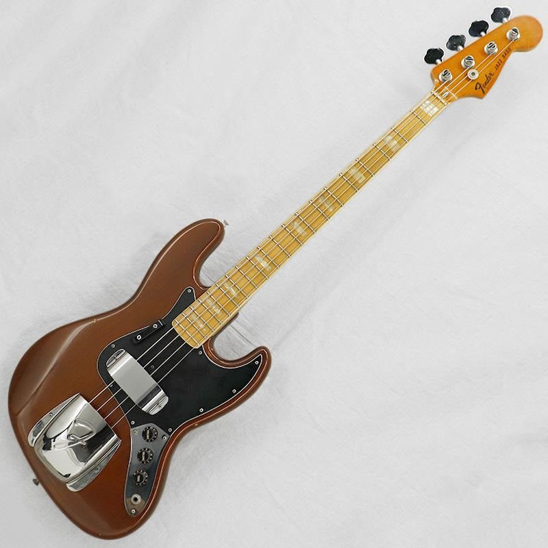 VINTAGE_Jazz_Bass_'77_Walnut_M_01