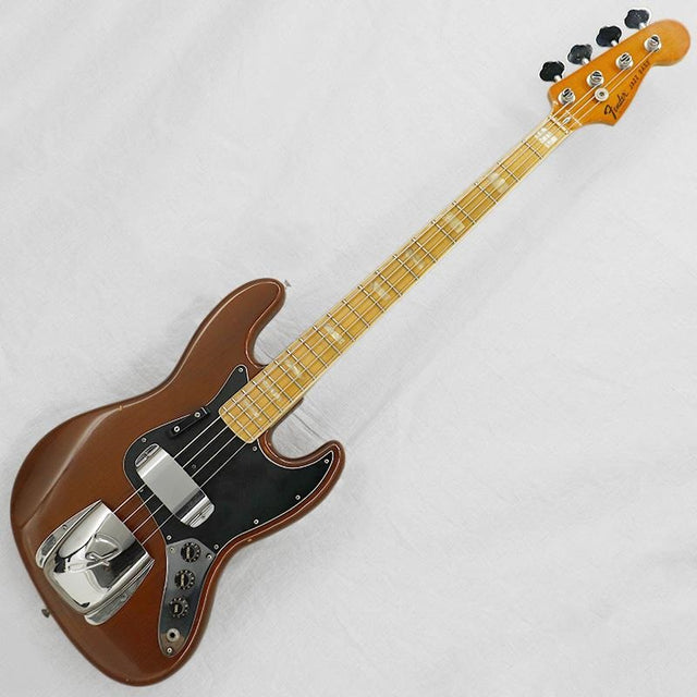 VINTAGE_Jazz_Bass_'77_Walnut_M_01