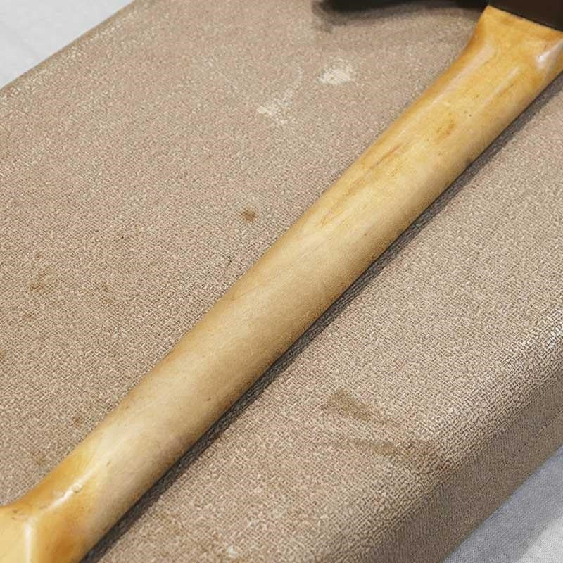 VINTAGE_Jazzmaster_'62_Slab_Fingerboard_Sunburst_R_08