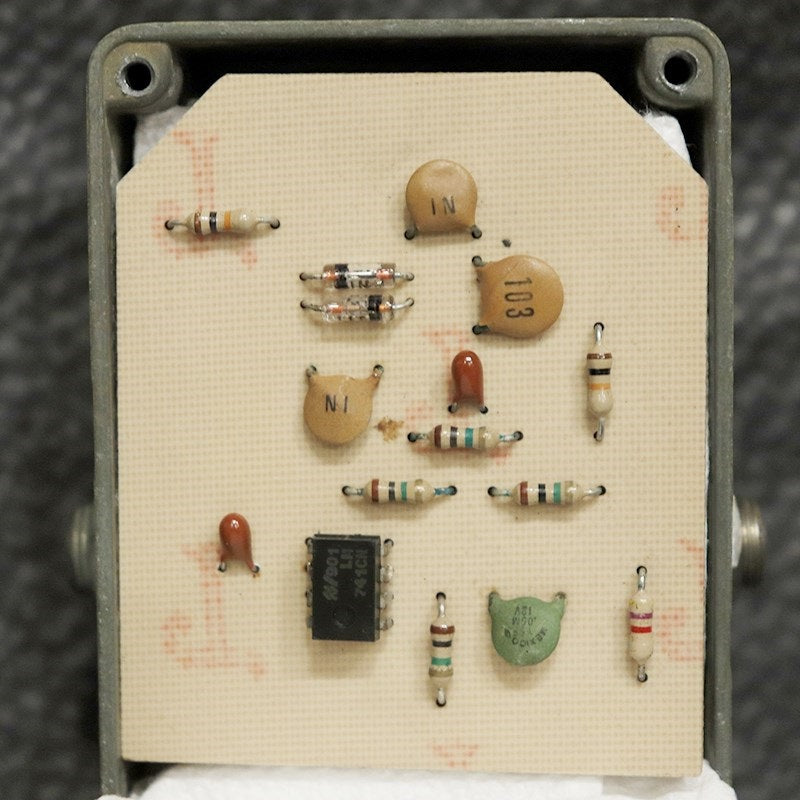 VINTAGE_MXR_Distortion+_Block_Logo_'79_05