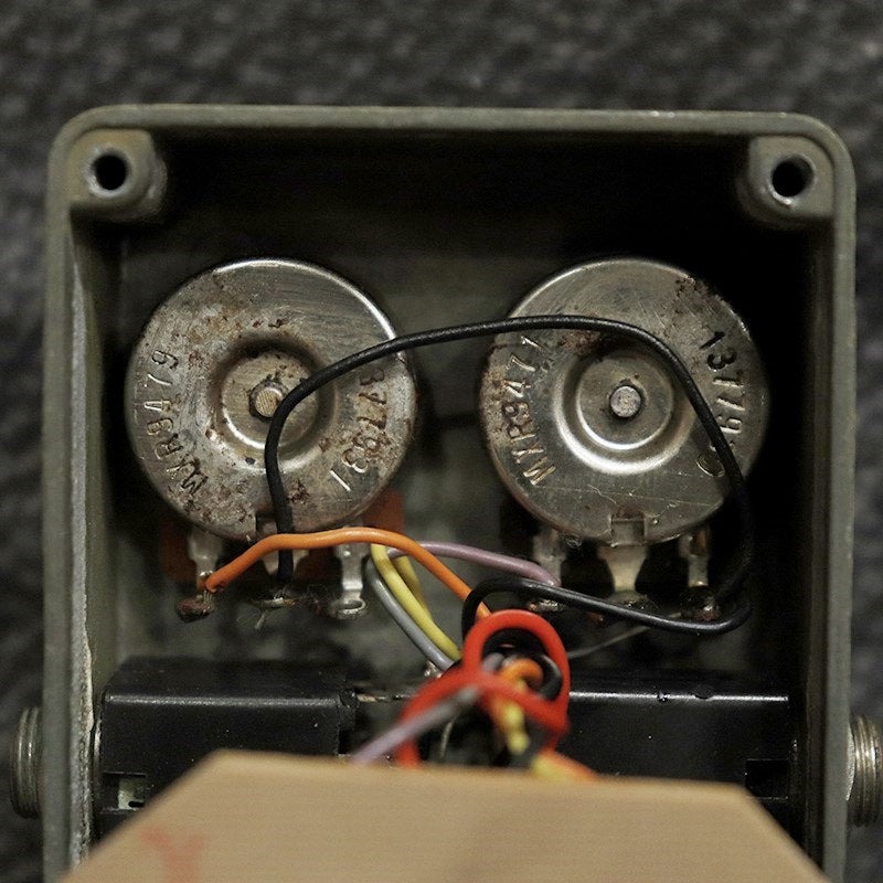 VINTAGE_MXR_Distortion+_Block_Logo_'79_07