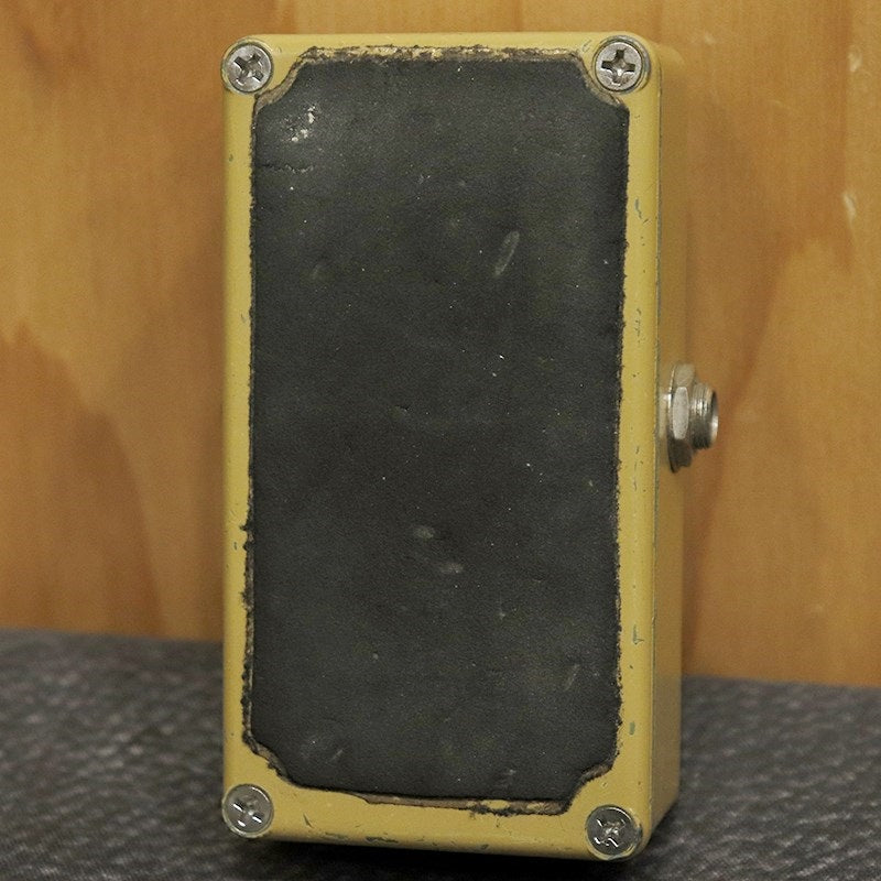 VINTAGE_MXR_Distortion+_Block_Logo_'80_02