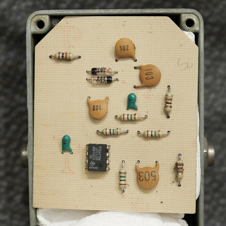 VINTAGE_MXR_Distortion+_Block_Logo_'80_05