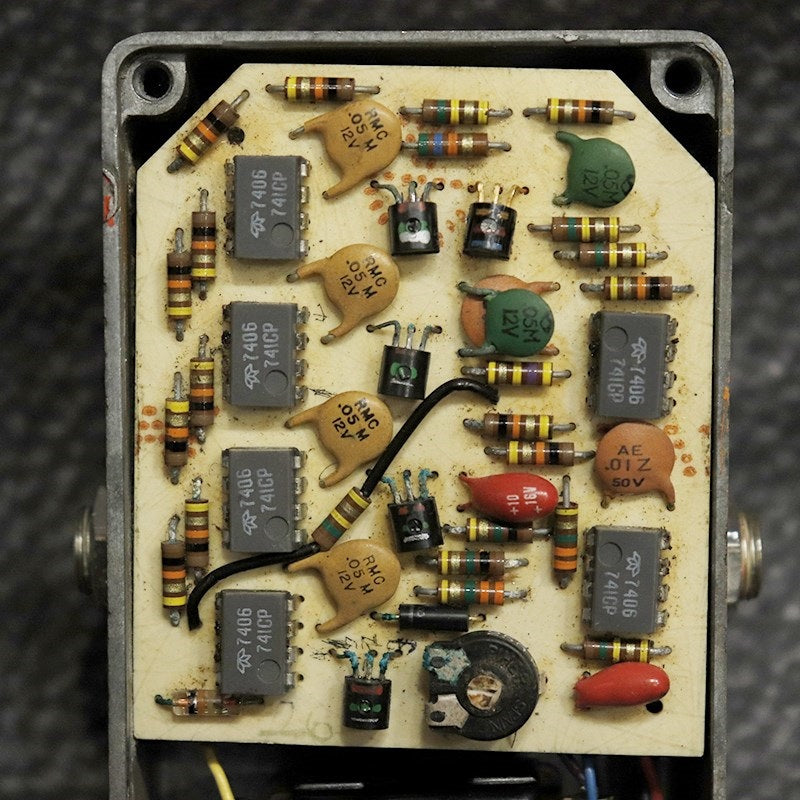 VINTAGE_Phase_90_Script_Logo_BUD_Case_'74_05