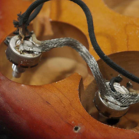VINTAGE_Pocket_Bass_early60's_Sunburst_06