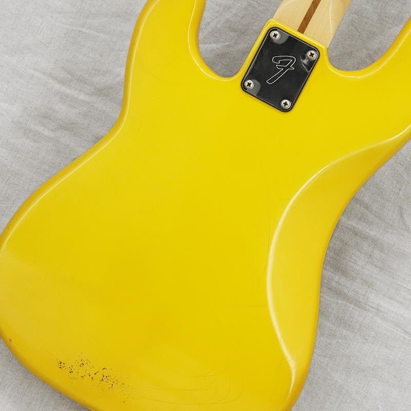 VINTAGE_Precision_Bass_'81_MonacoYellow_M_04