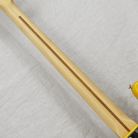 VINTAGE_Precision_Bass_'81_MonacoYellow_M_08