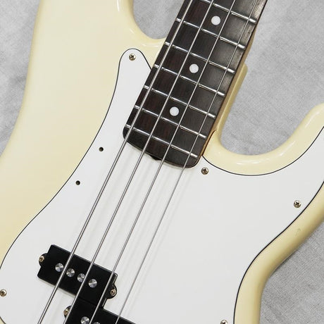 VINTAGE_Precision_Special_'82_White_R_05