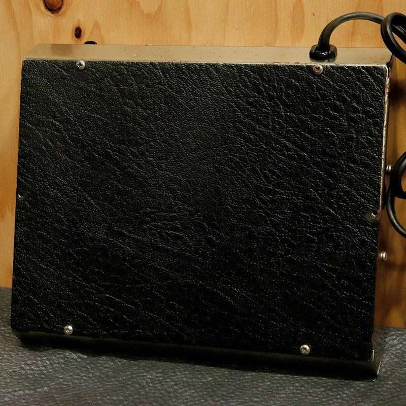 VINTAGE_Stereo_Memory_Man_Stereo_Echo_Chorus_'83_Black_Red_02