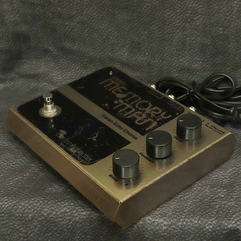 VINTAGE_Stereo_Memory_Man_Stereo_Echo_Chorus_'83_Black_Red_04