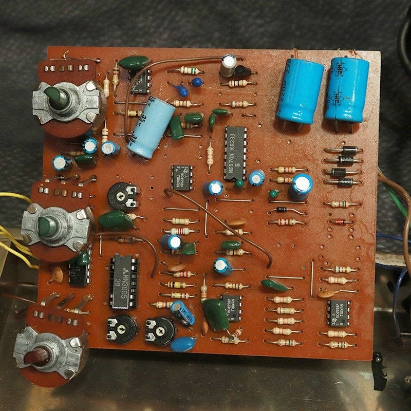 VINTAGE_Stereo_Memory_Man_Stereo_Echo_Chorus_'83_Black_Red_05