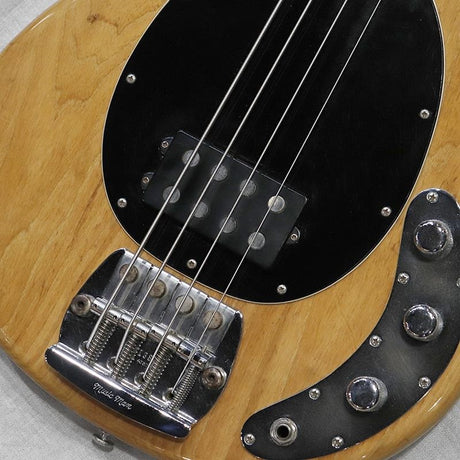 VINTAGE_Sting_Ray_Bass_'80_Natural_M_06