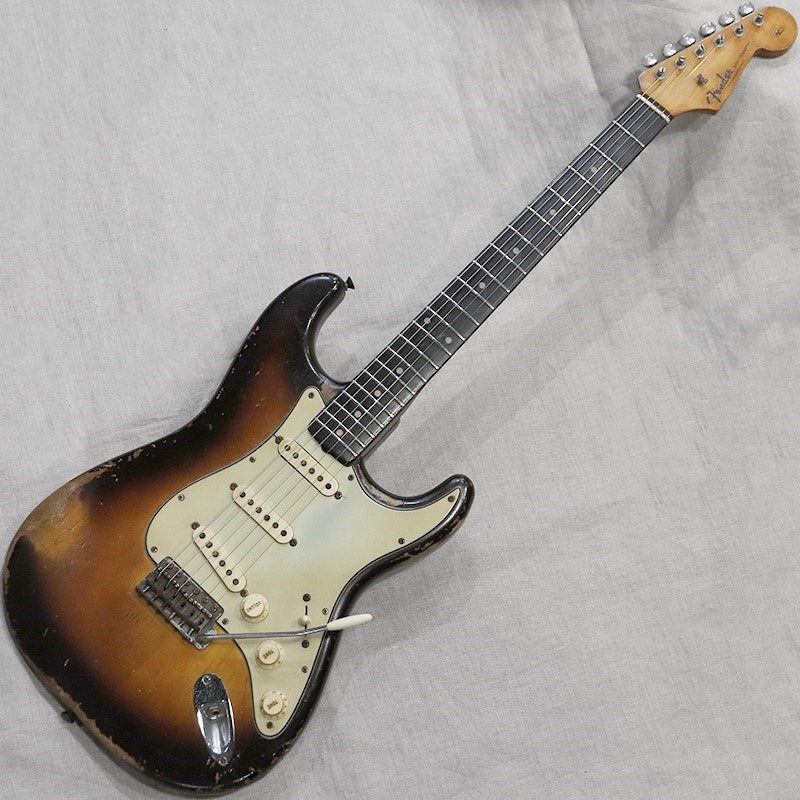 VINTAGE_Stratocaster_'60_Sunburst_R_01