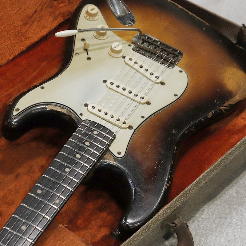 VINTAGE_Stratocaster_'60_Sunburst_R_06