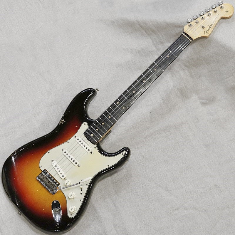 VINTAGE_Stratocaster_'62_Slab_Fingerboard_Sunburst_R_01