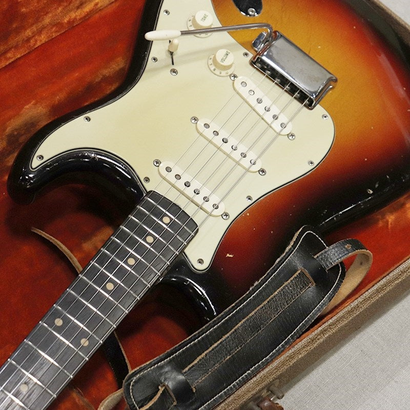 VINTAGE_Stratocaster_'62_Slab_Fingerboard_Sunburst_R_05