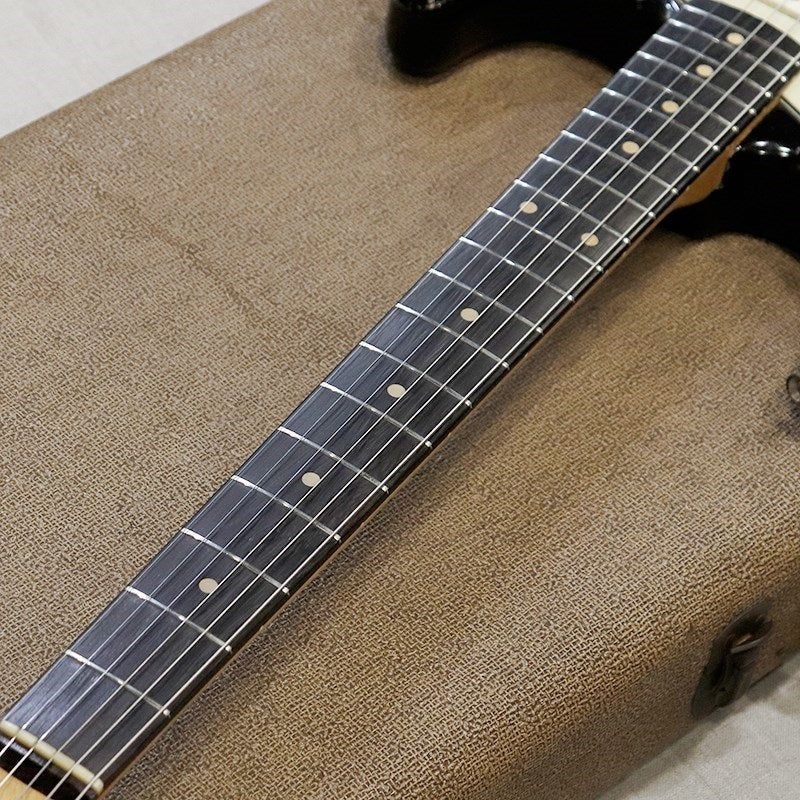 VINTAGE_Stratocaster_'62_Slab_Fingerboard_Sunburst_R_09
