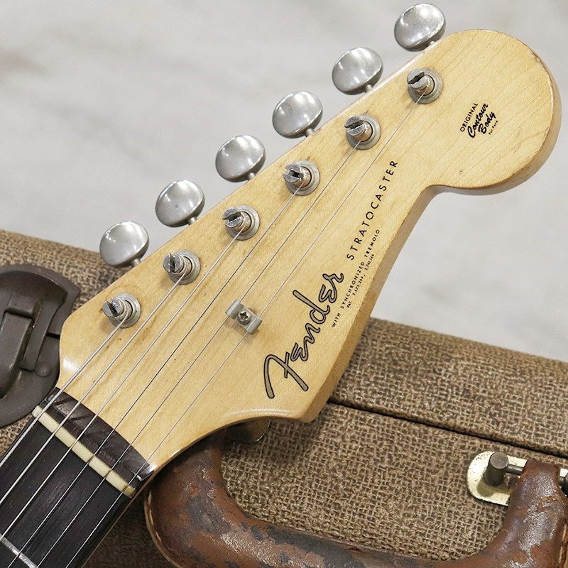VINTAGE_Stratocaster_'62_Slab_Fingerboard_Sunburst_R_11