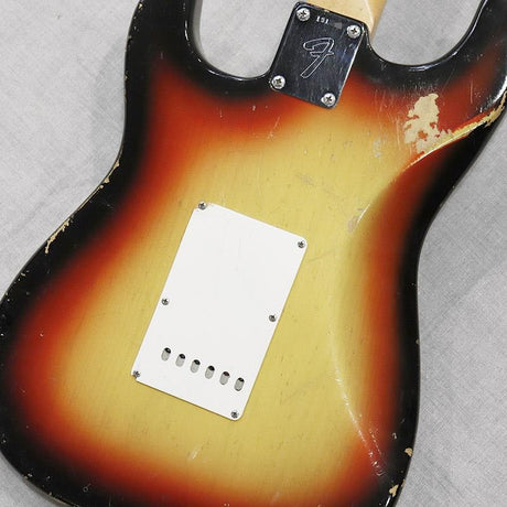 VINTAGE_Stratocaster_'66_Sunburst_R_04