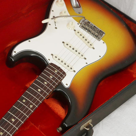 VINTAGE_Stratocaster_'67_Sunburst_R_06
