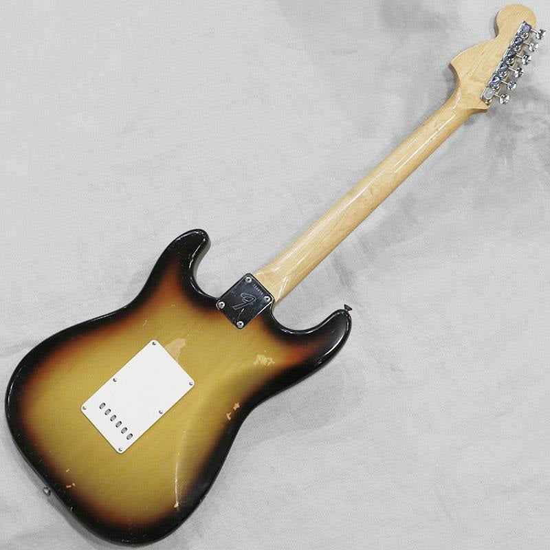 VINTAGE_Stratocaster_'69_Sunburst_R_03