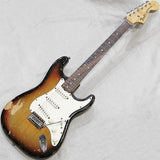 VINTAGE_Stratocaster_'70_Sunburst_R_01