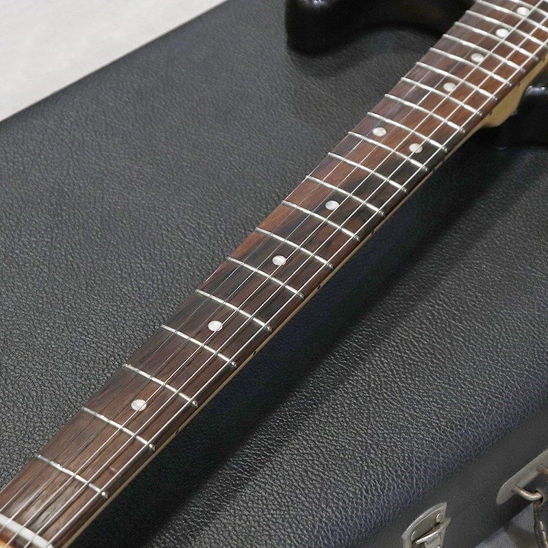 VINTAGE_Stratocaster_'70_Sunburst_R_09