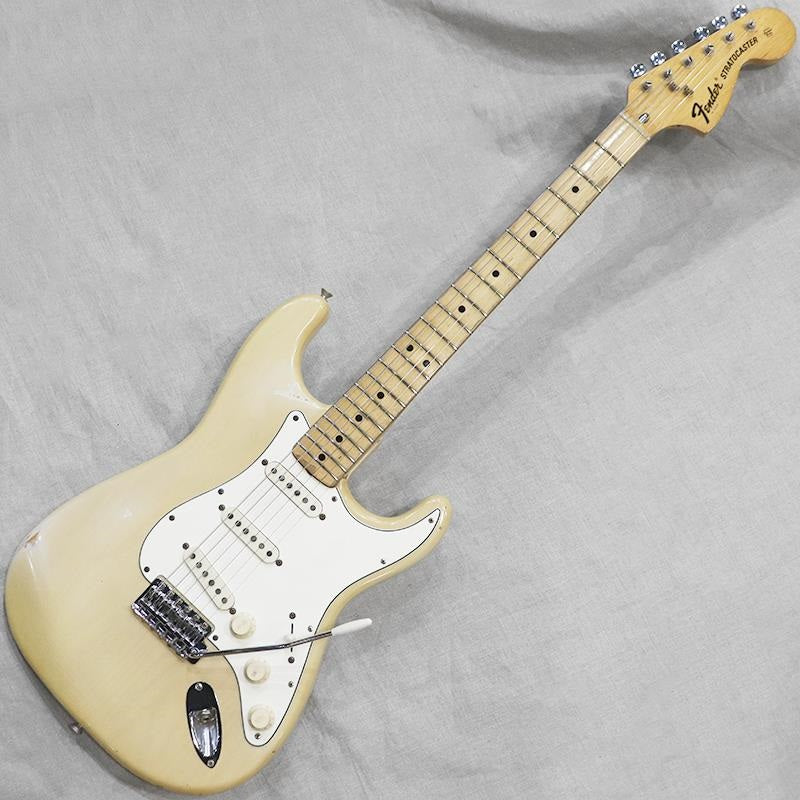 VINTAGE_Stratocaster_'74_Blond_M_01