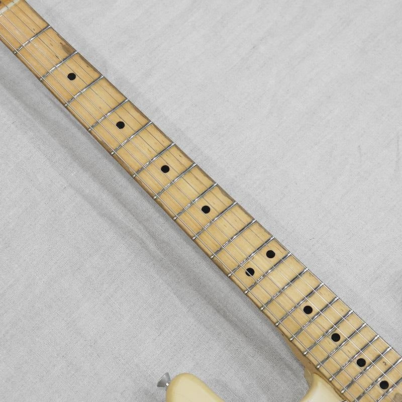 VINTAGE_Stratocaster_'74_Blond_M_09