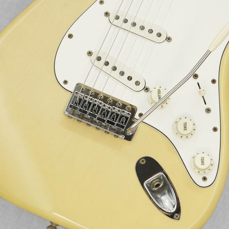 VINTAGE_Stratocaster_'74_Blond_R_06