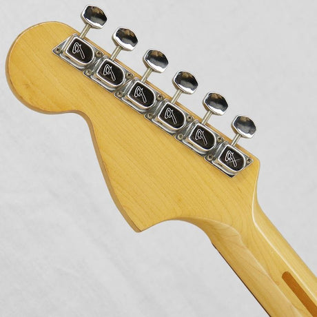 VINTAGE_Stratocaster_'74_Blond_R_10