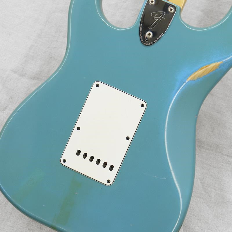 VINTAGE_Stratocaster_'81_MauiBlue_M_04